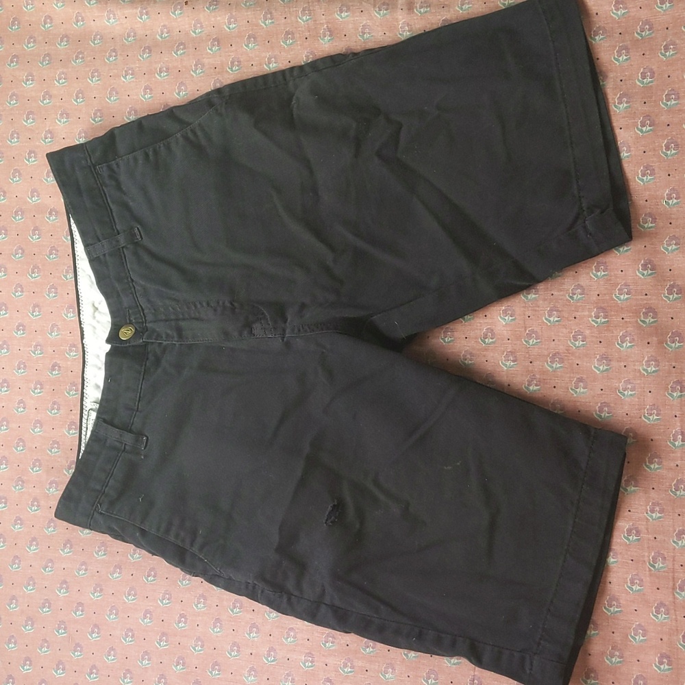 Volcom Men's Black Shorts size 28W